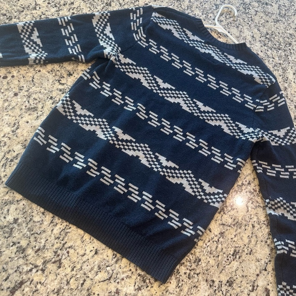 Men’s Hollister Navy Blue & White Crew Neck Pullover Sweater Size Large - Picture 2 of 8